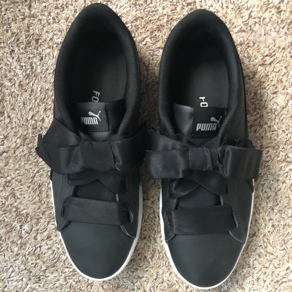 Cute Bow Laced Puma Sneakers - Picture 1 of 3